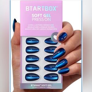 Blue Cat Eye Gel Press-On Nails